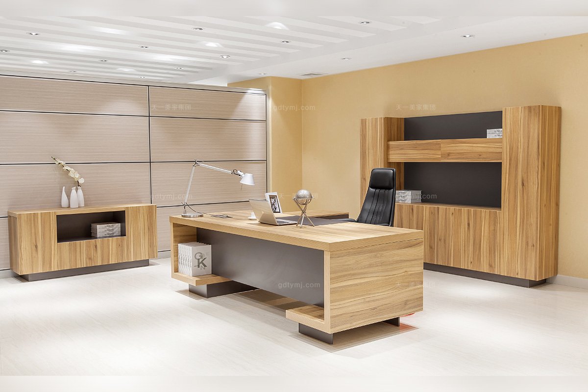高端辦公家具品牌廠家現代輕奢原木色辦公大班臺班椅組合大班臺班椅組合