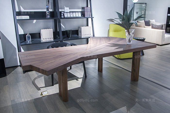 意大利現代極簡風格家具書房高端原木實木書桌椅組合書桌