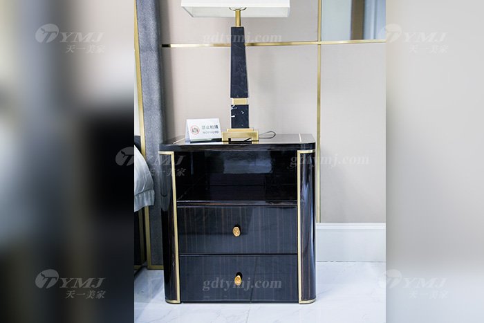 奢華別墅會所家具品牌輕奢現代臥室家具真皮雕花大床組合床頭柜