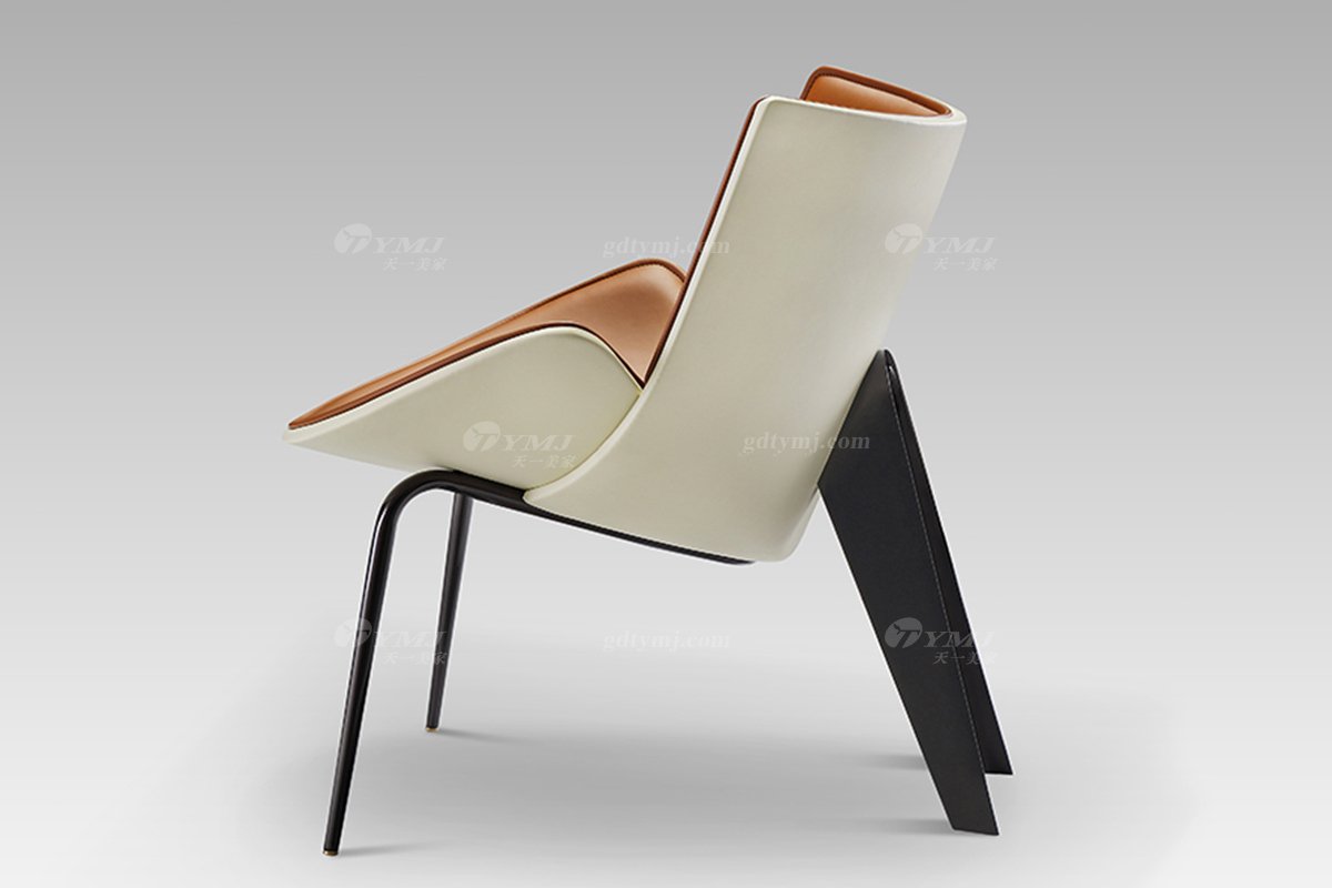 高端別墅家具意式輕奢橙色真皮休閑椅休閑椅LC2806側面3