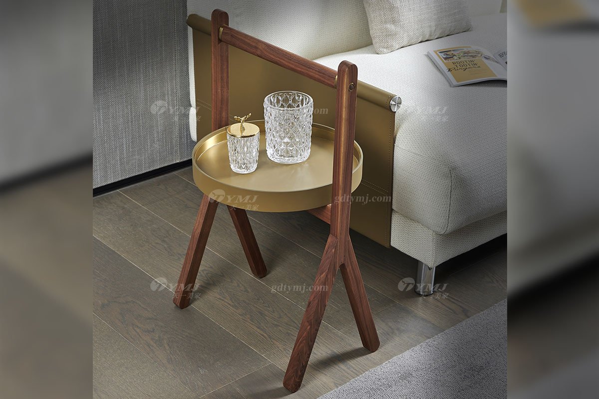 時(shí)尚輕奢家具現(xiàn)代高檔別墅家具品牌北美黑胡桃實(shí)木+馬鞍皮藝休閑幾CT-12休閑幾場景1