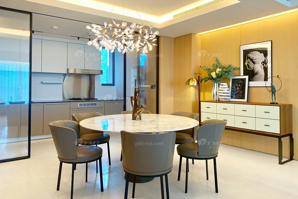 現(xiàn)代時(shí)尚輕奢高端別墅品牌家具餐廳皮藝旋轉(zhuǎn)餐椅CY-18A餐椅場(chǎng)景