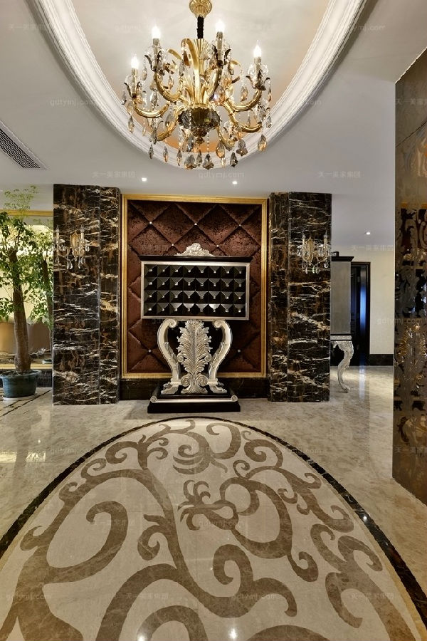 奢華新古典風過道